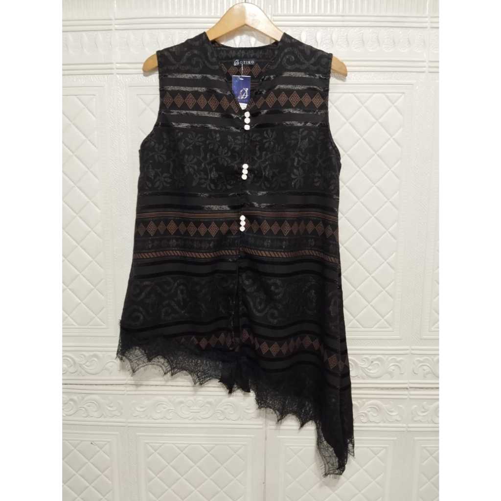 OZIKO VEST OUTER JAQUARD 03560 LD 105